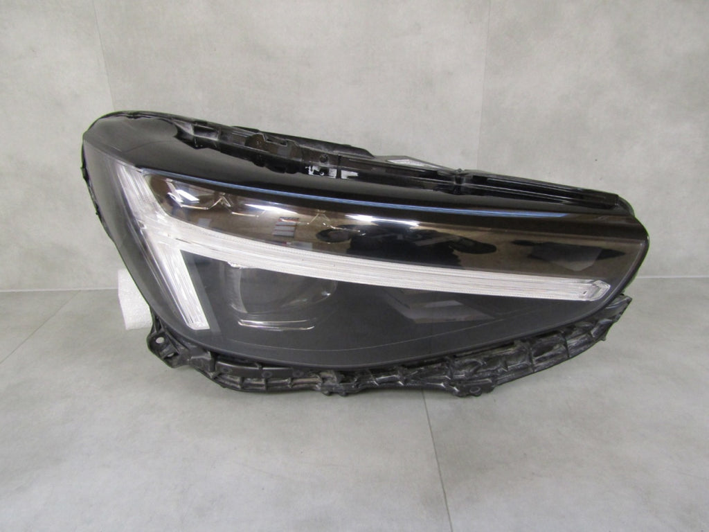Prednji far Volvo XC40 LIFT FULL LED PIXEL 22- RH 32392325
