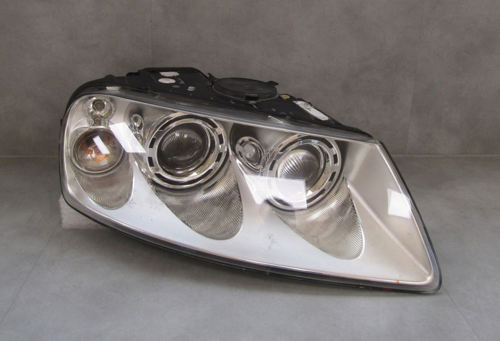 Prednji far VW TOUAREG I KSEONON nezakretni 02-06 RH