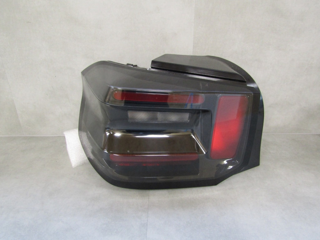 komplet lamp tylnych lijevi desni Citroen C3 IV halogen 24- 9848892180 9845602580