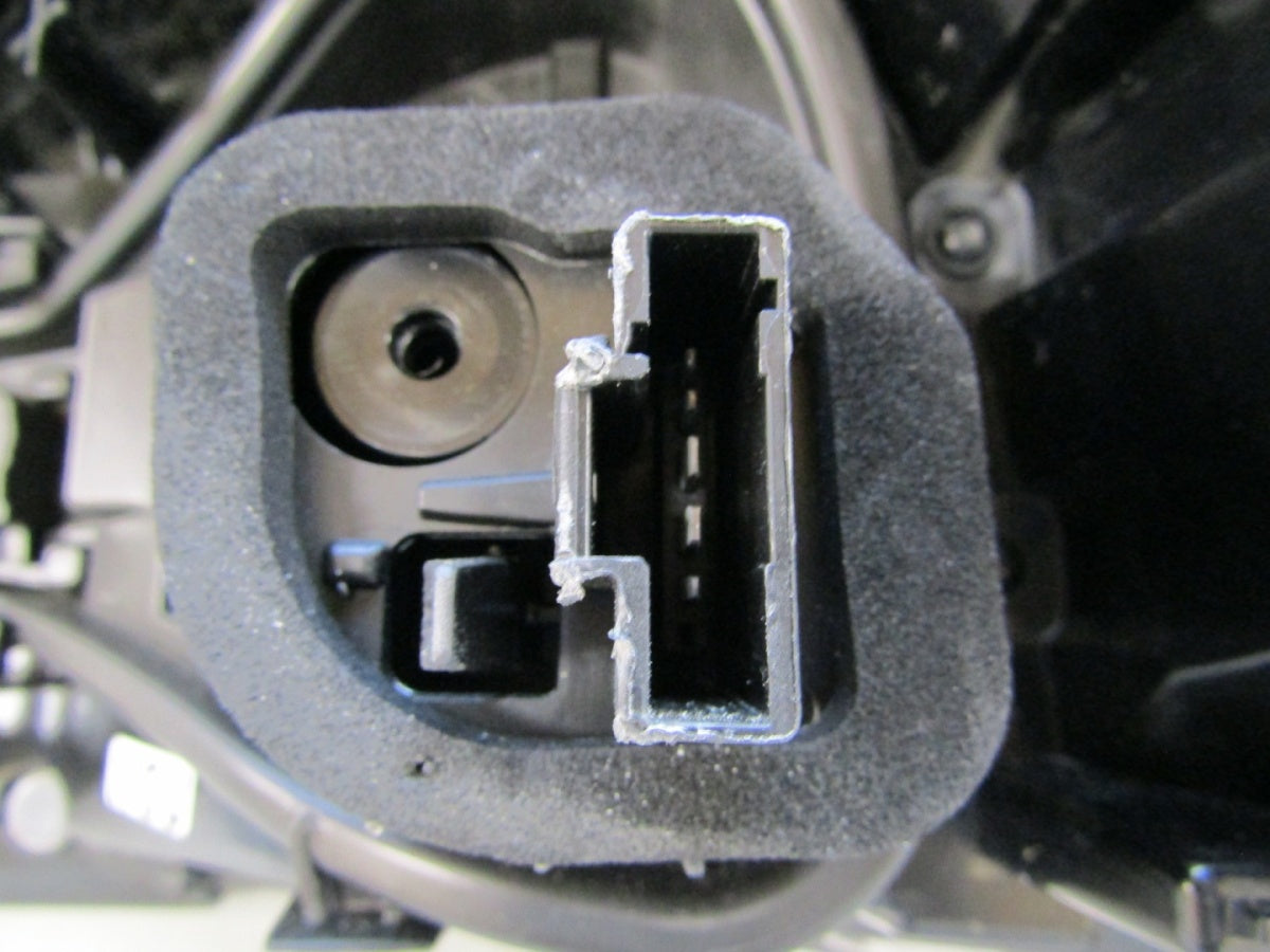 komplet lamp tylnych lijevi desni Citroen C3 IV halogen 24- 9848892180 9845602580