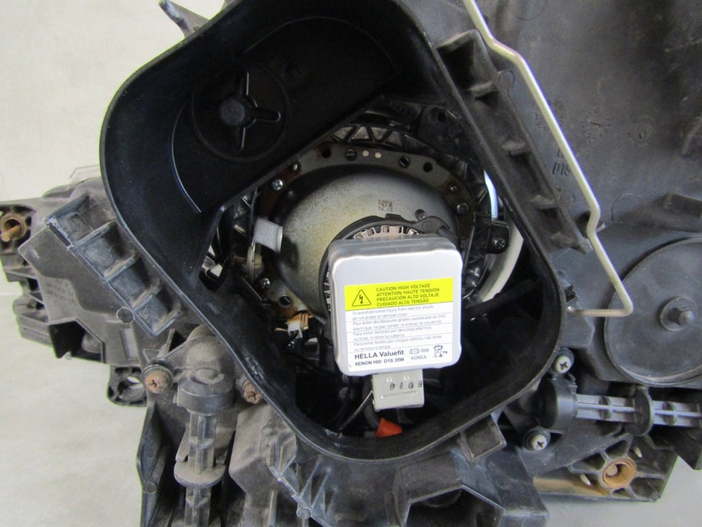 Prednji far Mercedes Actros MP4 xenon 11- RH A9608200739