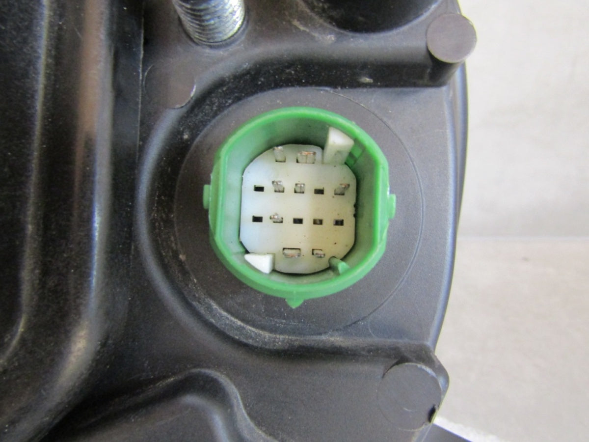 Prednji far FIAT 500 xenon RH desni 07-15