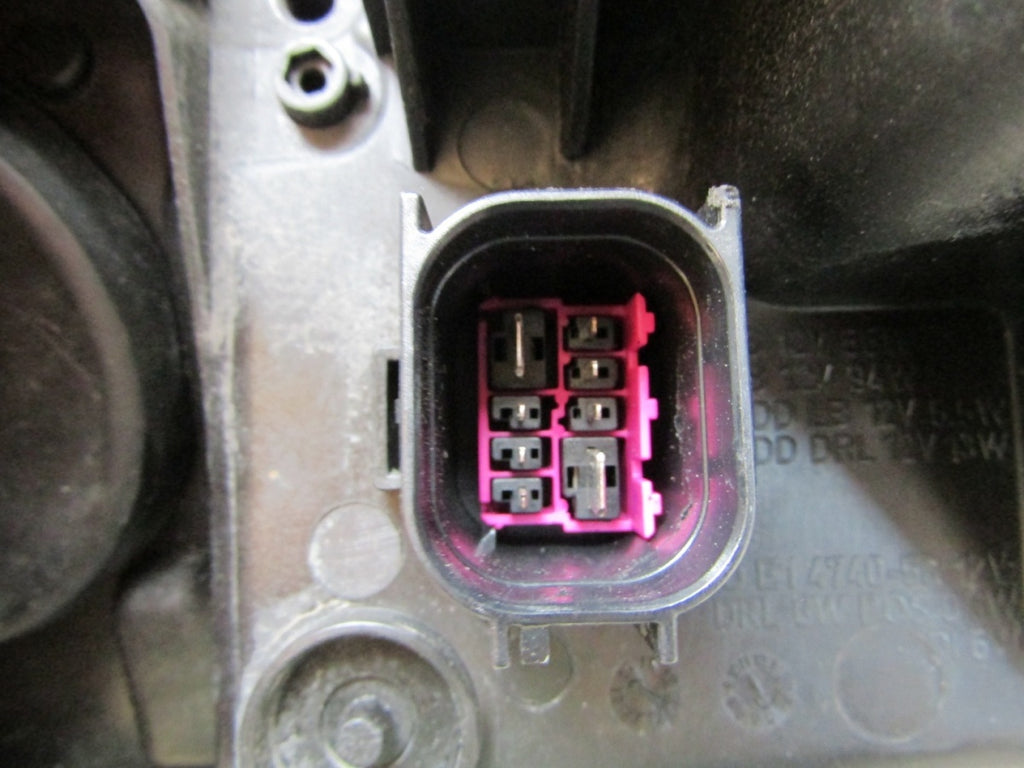 Prednji far AUDI Q8 E-TRON 4KE MATRIX RH desni 22- 4KE941036D