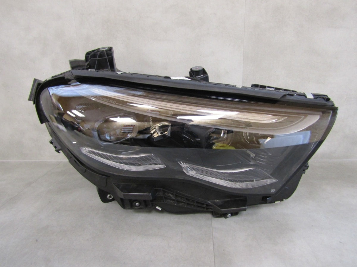 Prednji far Mercedes E klasa W214 FULL LED DIGITAL LIGHT 23- RH A2149066202