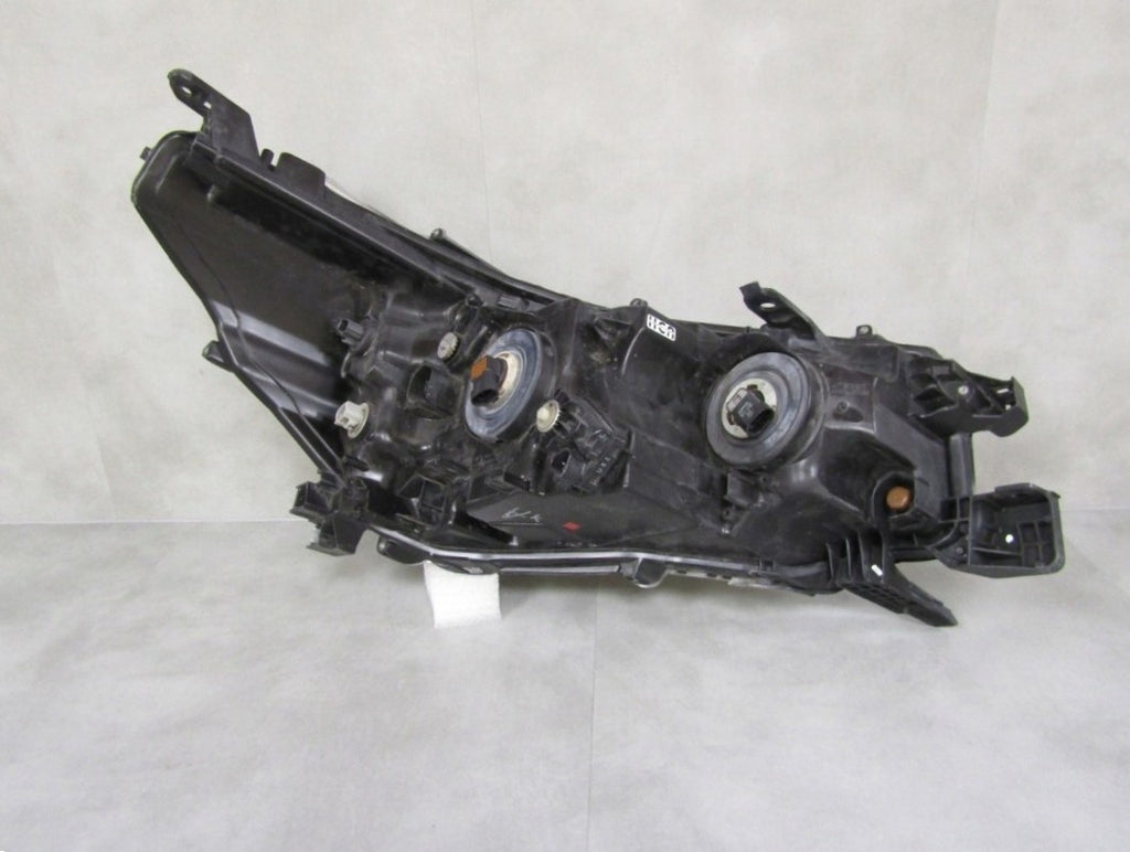 Prednji far Toyota Hilux 8 VIII LIFT halogen 20- LH 81150 0KK60