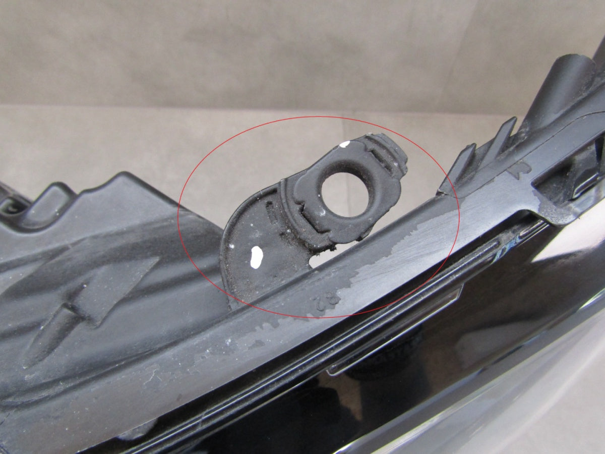 Prednji far Land Rover Discovery 5 V L462 LED 16- LH HY32-13W030-HC