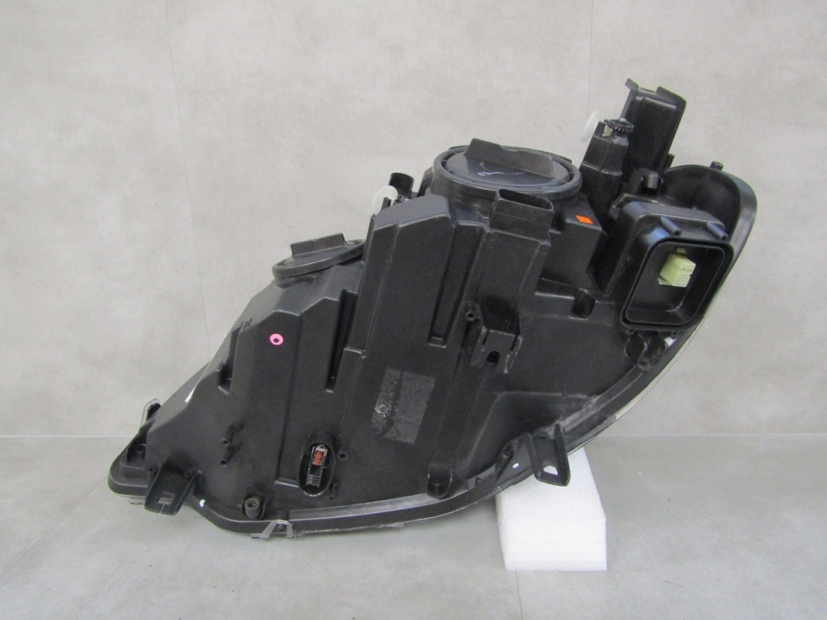 Prednji far BMW X6 E71 xenon XENON zakretni 07-14 RH desni 7287014