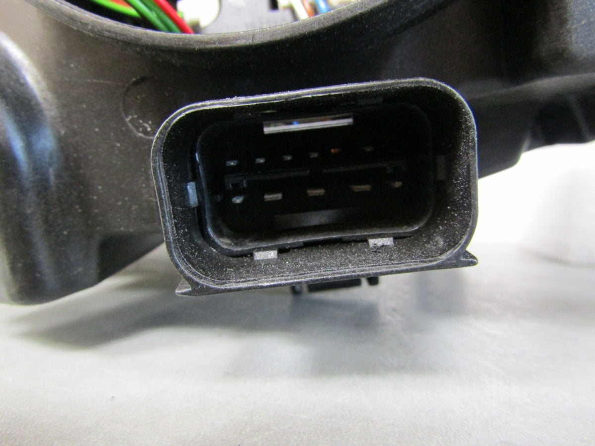 Prednji far BMW X6 E71 xenon XENON zakretni 07-14 RH desni 7287014