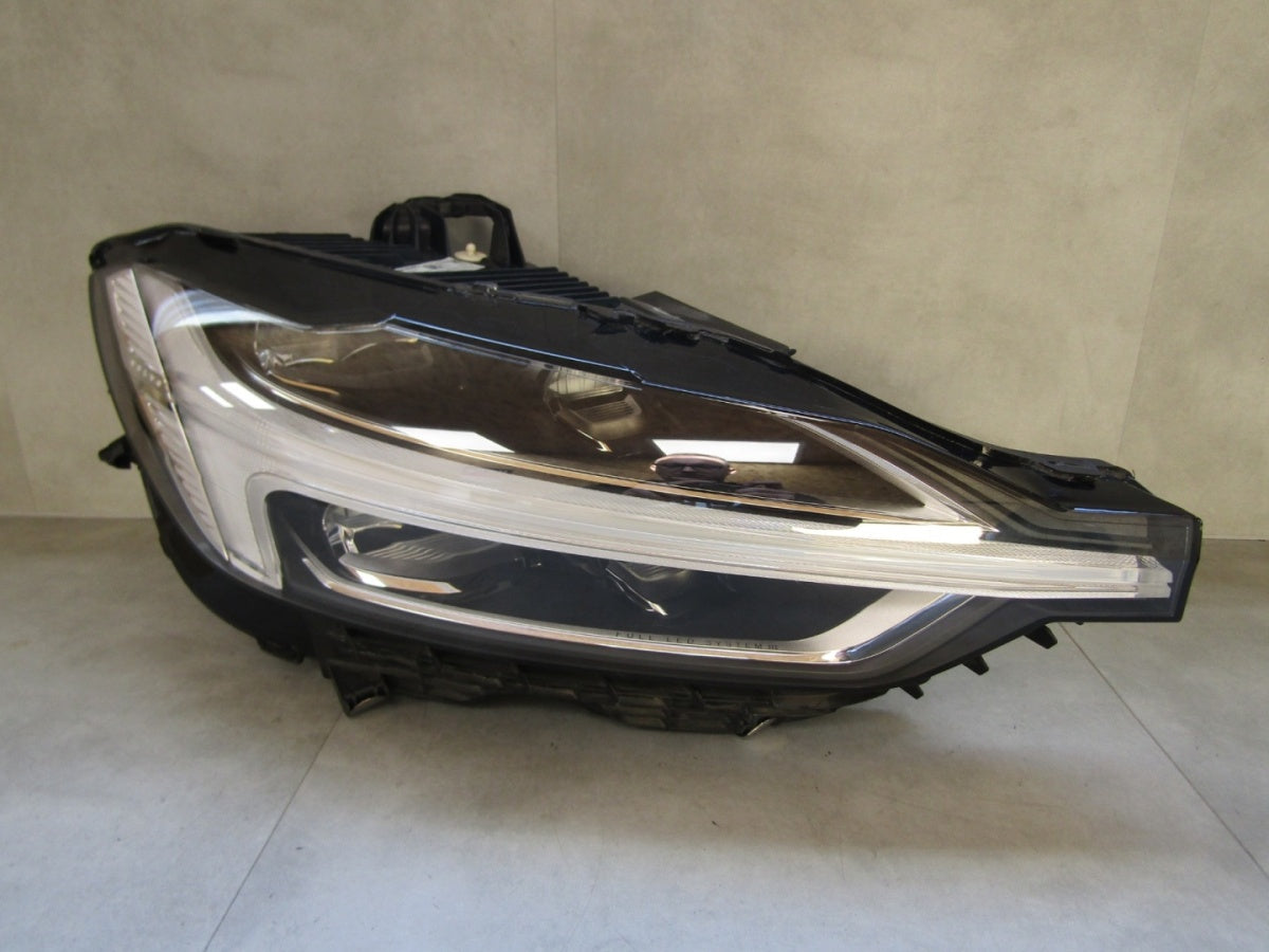 Prednji far Volvo XC60 II MID LED 17-24 RH desni 31420412