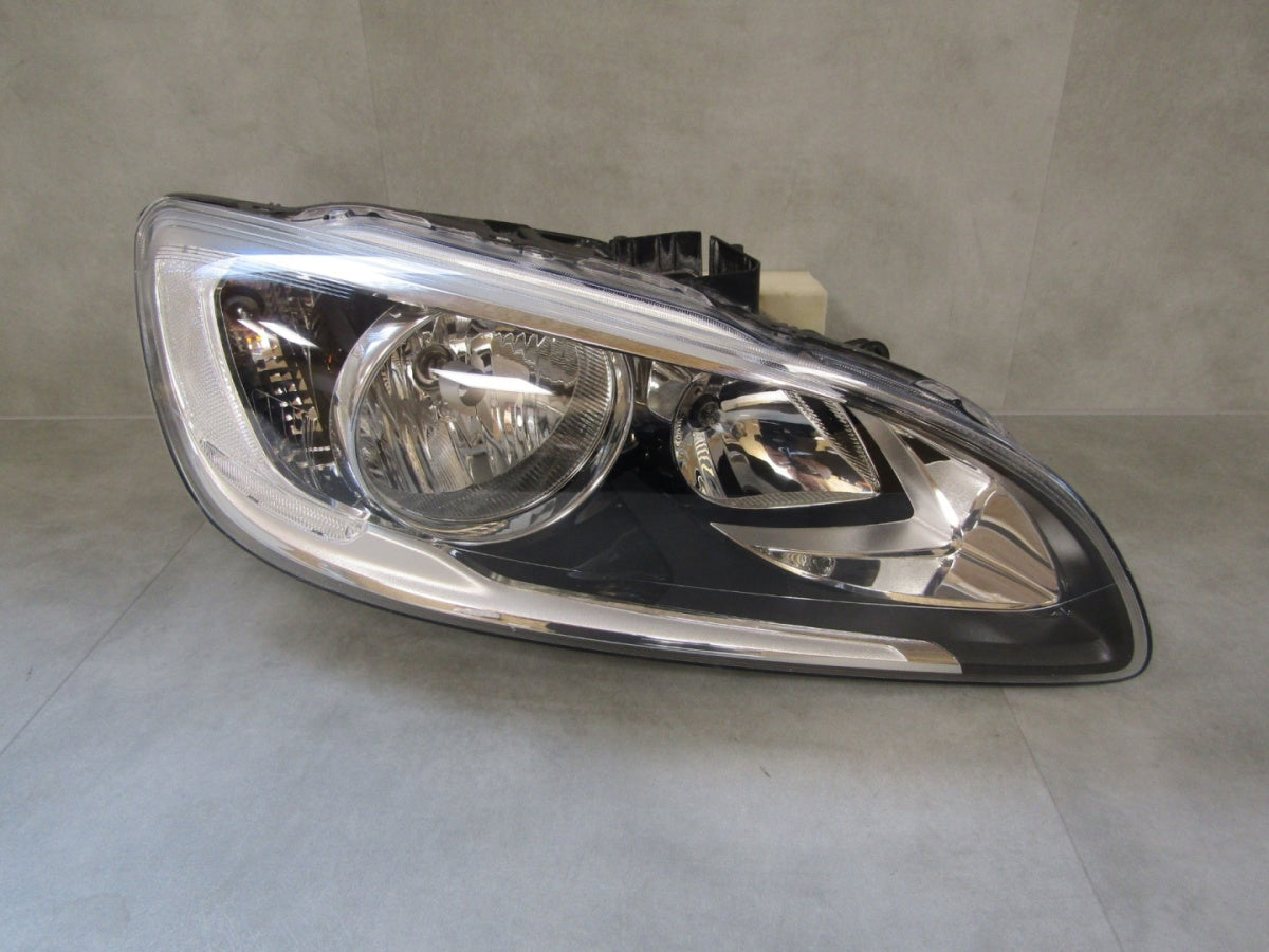 Prednji far Volvo V60 S60 LIFT halogen 13-18 RH 31358098