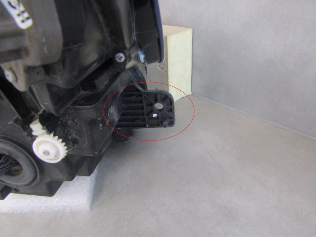 Prednji far MG 5 V EV SAIC FULL LED RH desni 24-