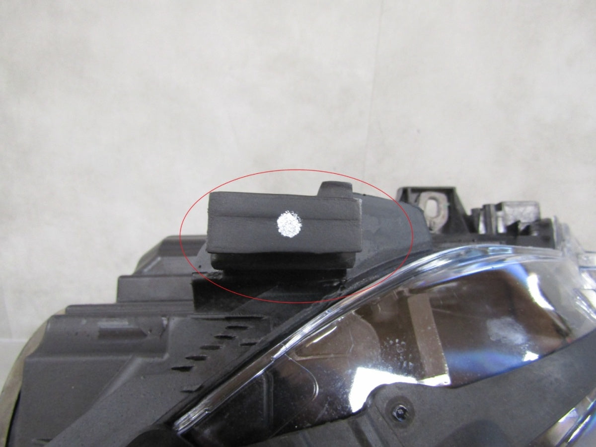 Prednji far MERCEDES B klasa W246 xenon NIE zakretni LH lijevi 11-14 A2468207161