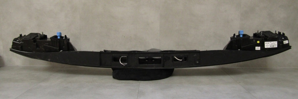 Stop svjetlo BLENDA NA ŚRODKOWA W KLAPĘ Volkswagen PASSAT B9 24- 3J0945303