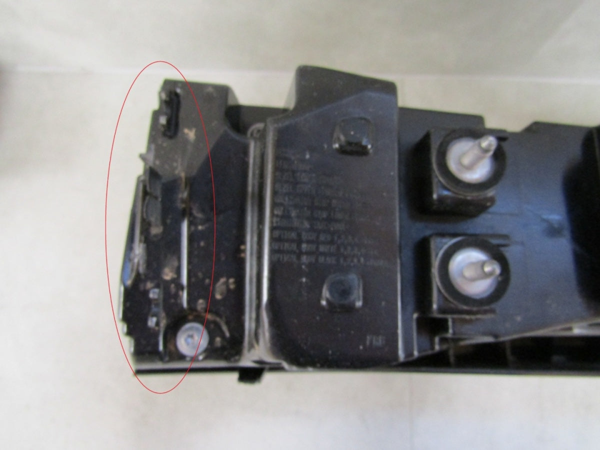 Stop svjetlo BLENDA NA ŚRODKOWA W KLAPĘ Volkswagen PASSAT B9 24- 3J0945303