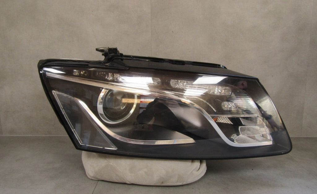 Prednji far AUDI Q5 8R0 xenon +LED NIE SKRĘTNA desni RH 08-12