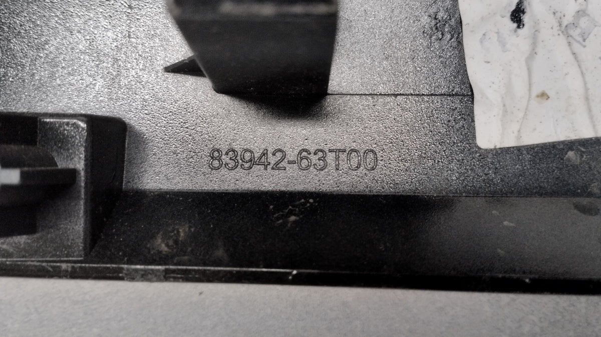 Blenda lajsna Klapy zadnji Suzuki S-Cross II 21- OE 83942-63T00