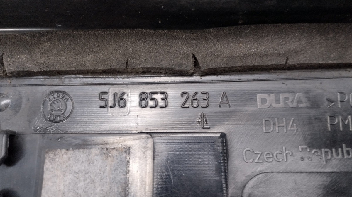 Skoda Fabia II Roomster lajsna Słupka A lijevi prednji Oryginał 5J6853263A