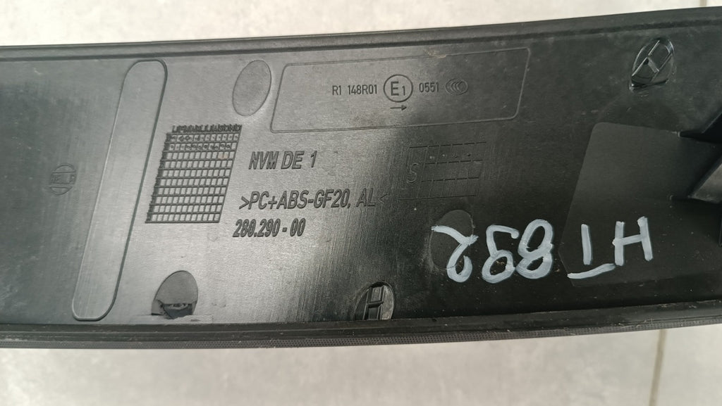 lajsna ozdobna zderzaka tylnego Tesla Y /+ kamerka