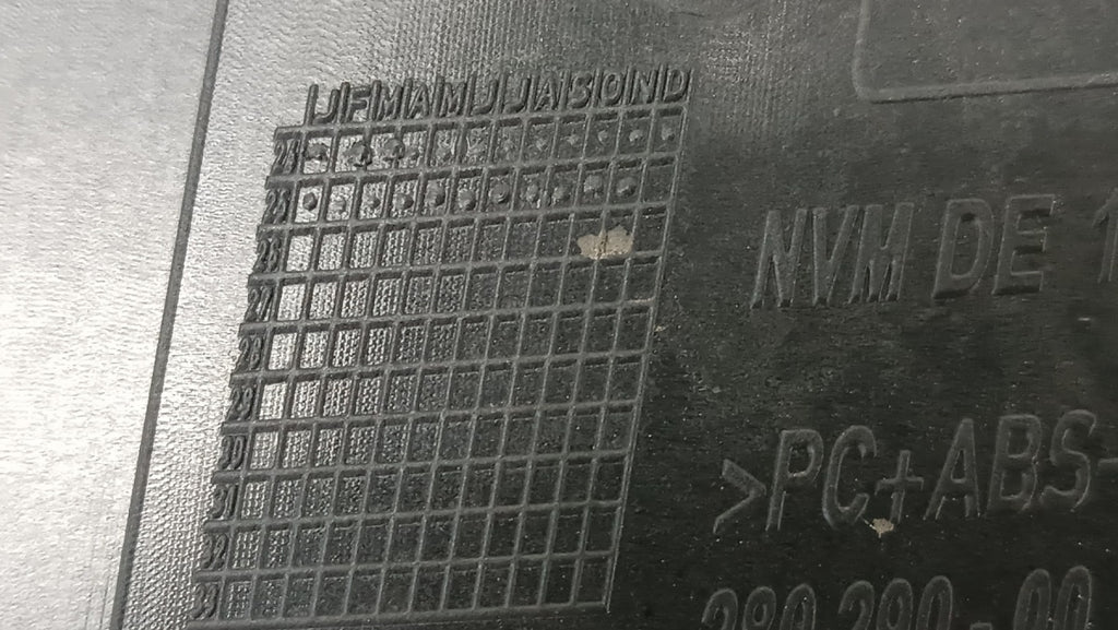 lajsna ozdobna zderzaka tylnego Tesla Y /+ kamerka