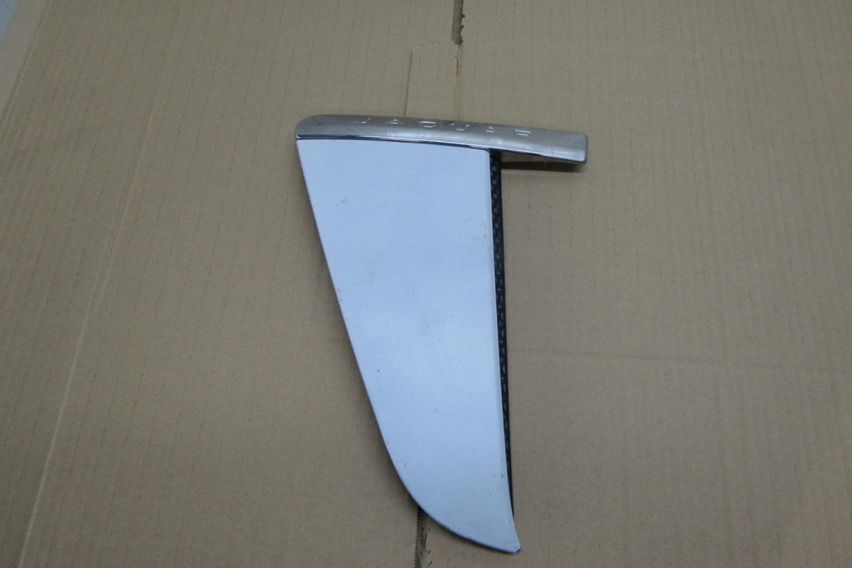 Blatobran lajsna a prednji emblemat lijevi lijevi Jaguar XF X250 lift 11-15