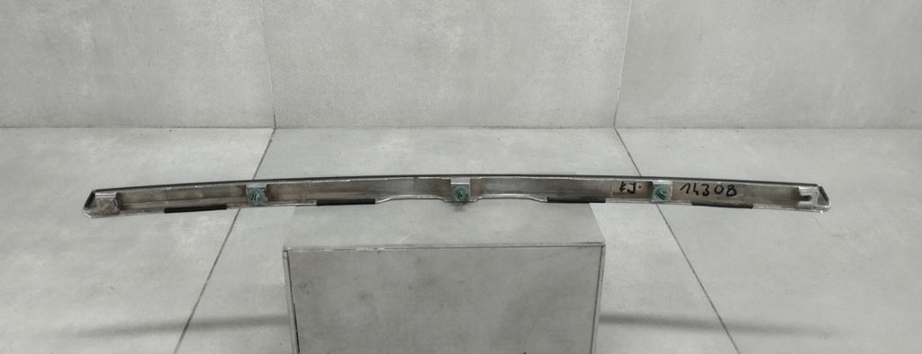 lajsna hrom klapy bagażnika NISSAN X-TRAIL T32 14- / 90810-4CE0A