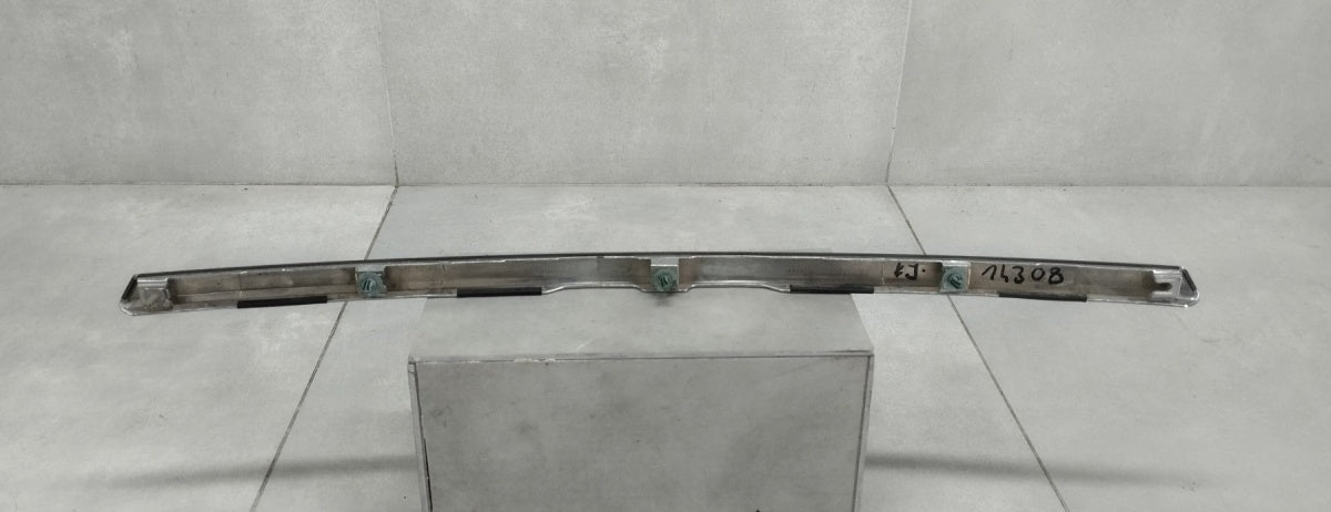 lajsna hrom klapy bagażnika NISSAN X-TRAIL T32 14- / 90810-4CE0A