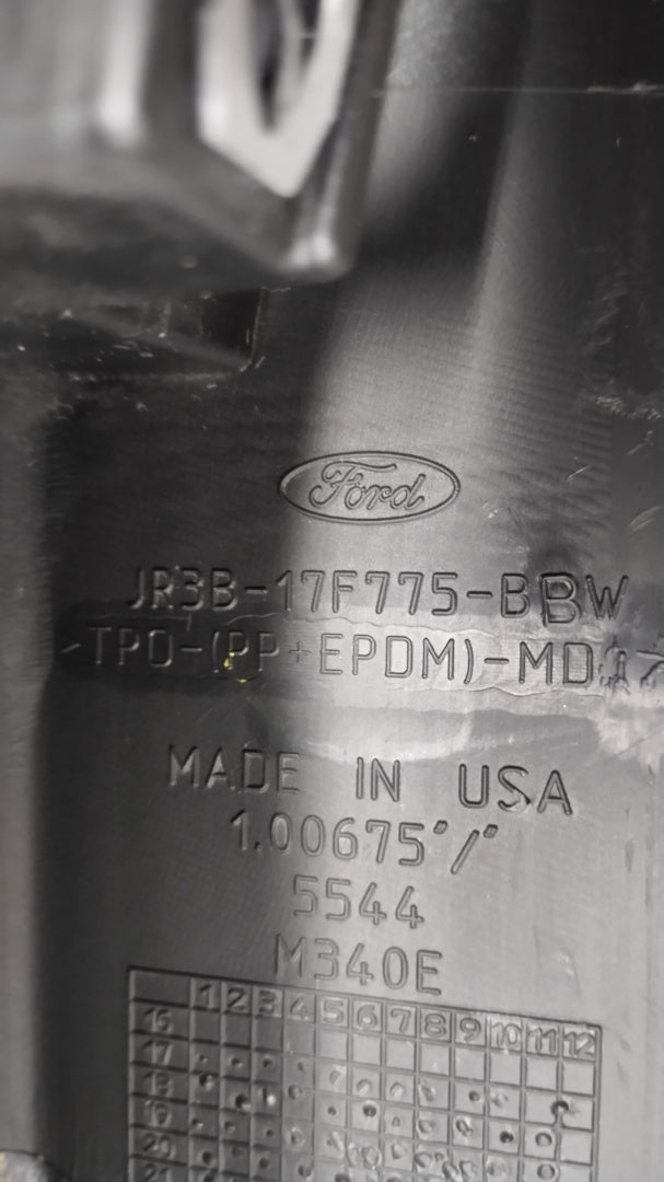 Spojler lajsna dokładka zderzaka FORD MUSTANG MK6 2015- JR3B-17F775-BBW