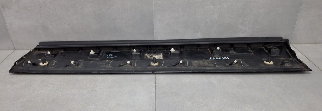 lajsna drzwi dekor lijevi prednji RANGE ROVER VELAR L560 17-22