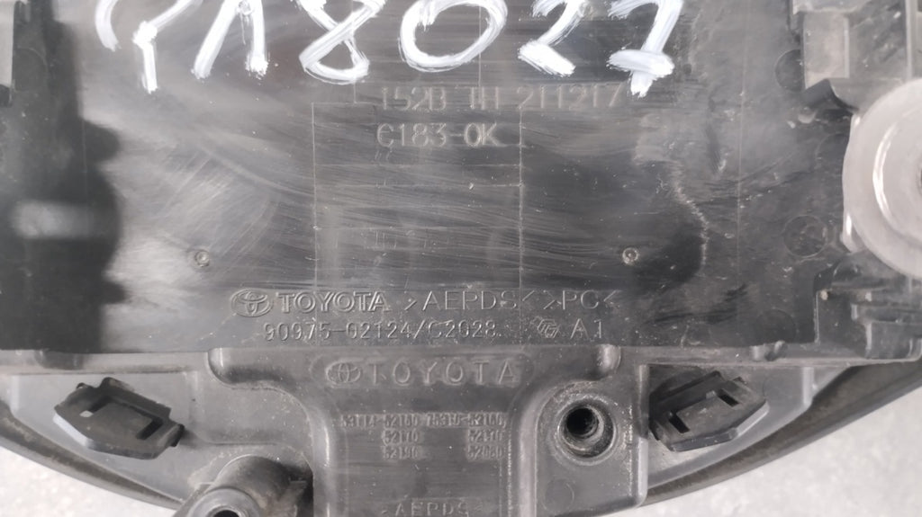 Maska (grill) Znaczek emblemat logo pod radar prednja TOYOTA Corolla E21 2018-