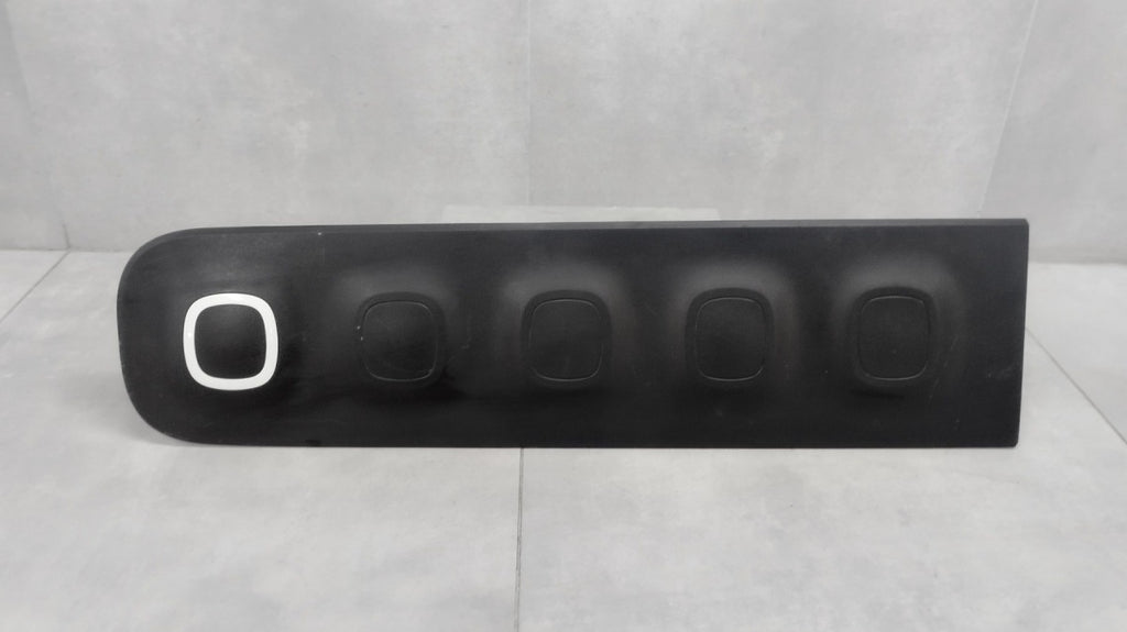 lajsna drzwi desni prednji CITROEN C3 III AIRCROSS 17- / 9813090877