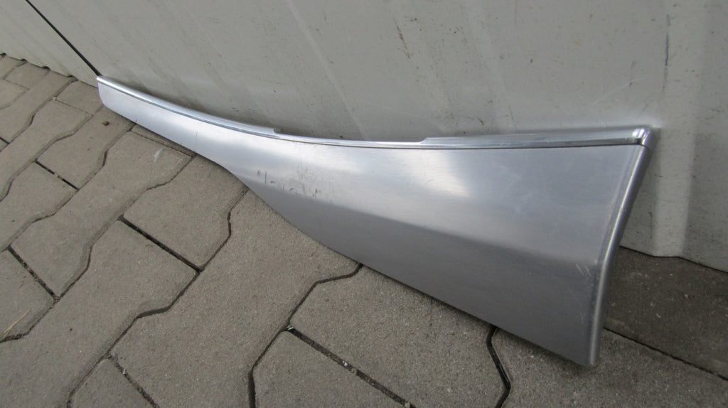 Lajsna dekor vrata desna zadnja LED VOLVO XC90 2 14-