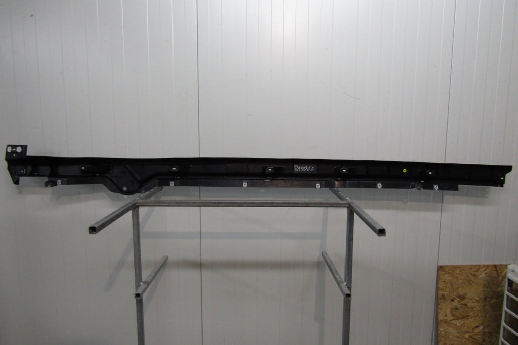 Lajsna praga Audi Q8 4MN825212 lift 24- 4MN