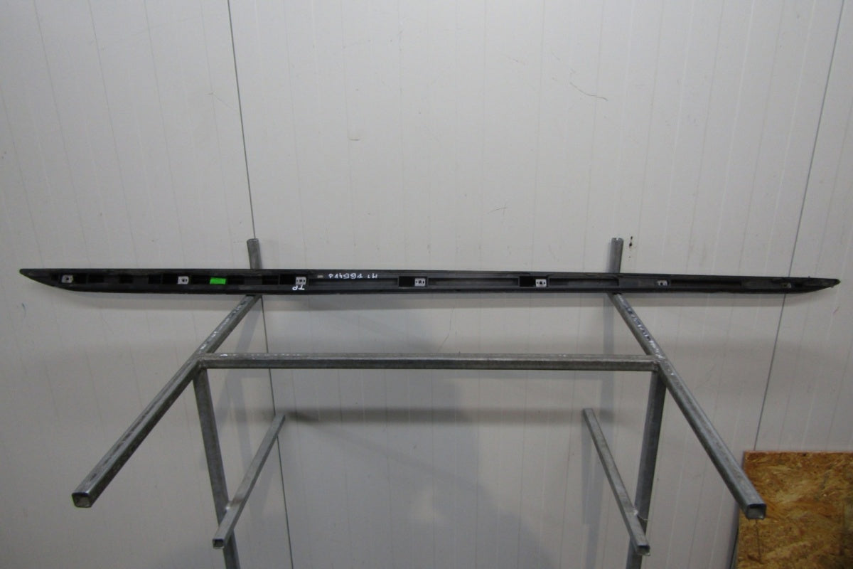 Lajsna praga lijevi Audi A1 S line 82A 17- S1