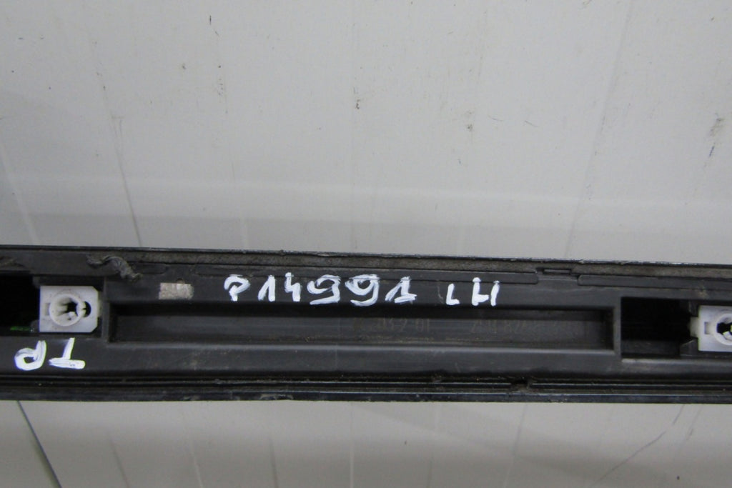 Lajsna praga lijevi Audi A1 S line 82A 17- S1