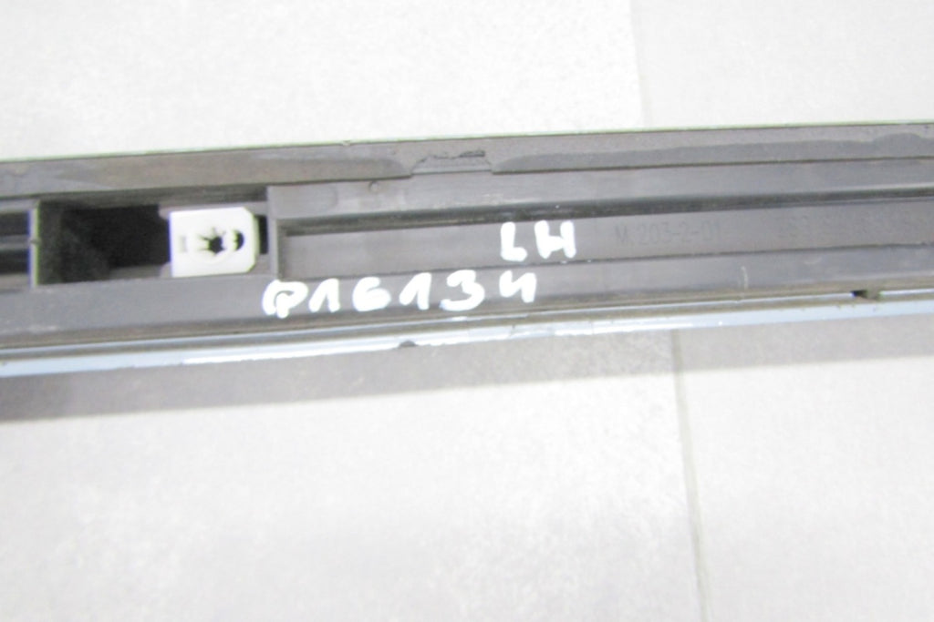 Lajsna praga lijevi Audi A1 S line 82A 17- S1