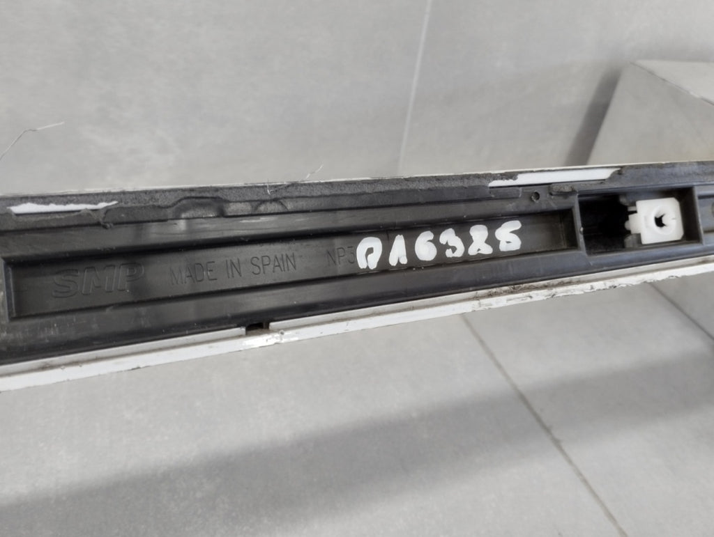 Lajsna praga lijevi Audi A1 S line 82A 17- S1