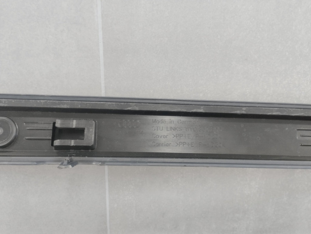 Lajsna praga lijevi Audi A3 8Y0 S Line 20- S3