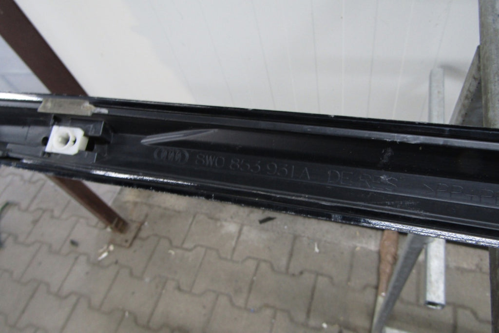 Lajsna praga lijevi Audi A4 B9 8W0 S-Line 19- Lift kombi sedan