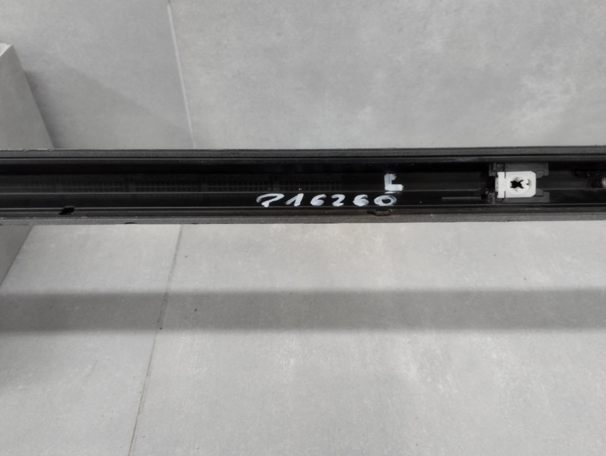 Lajsna praga lijevi Audi A4 B9 8W0 S-Line 19- Lift kombi sedan