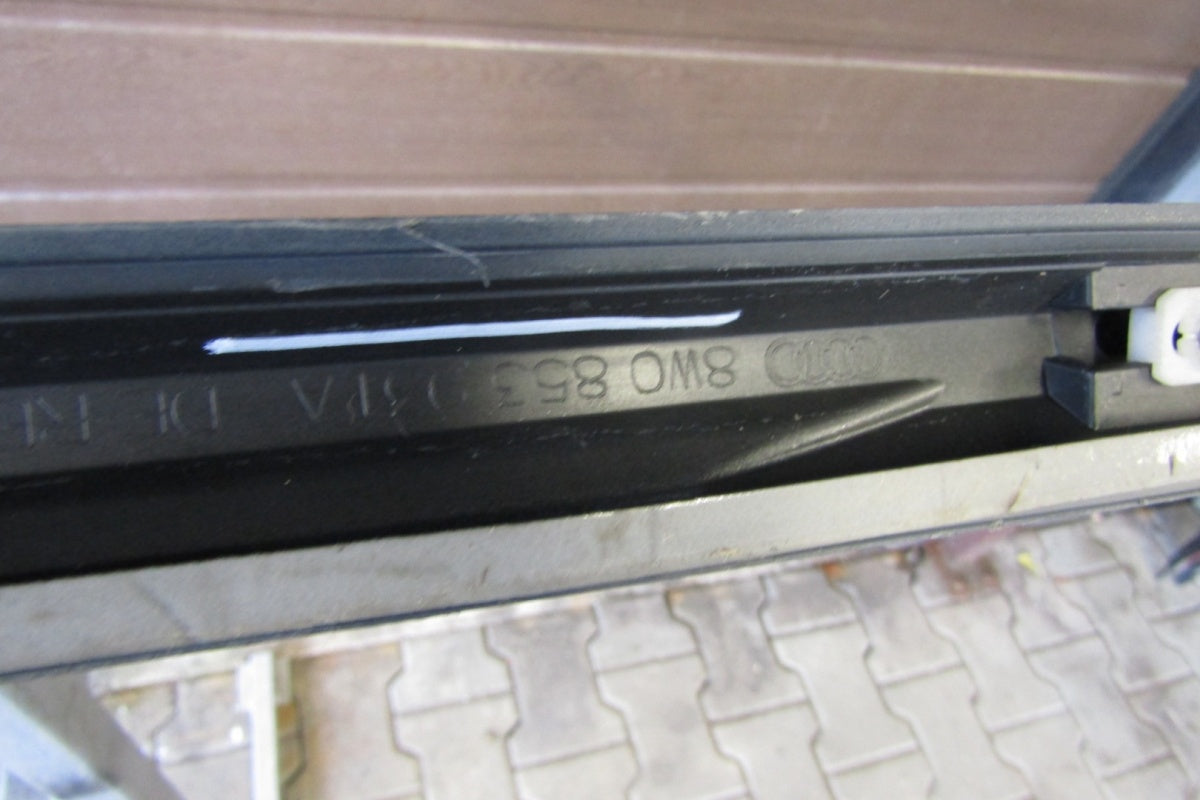 Lajsna praga lijeva Audi A4 B9 8W0 S-Line 19 Lift