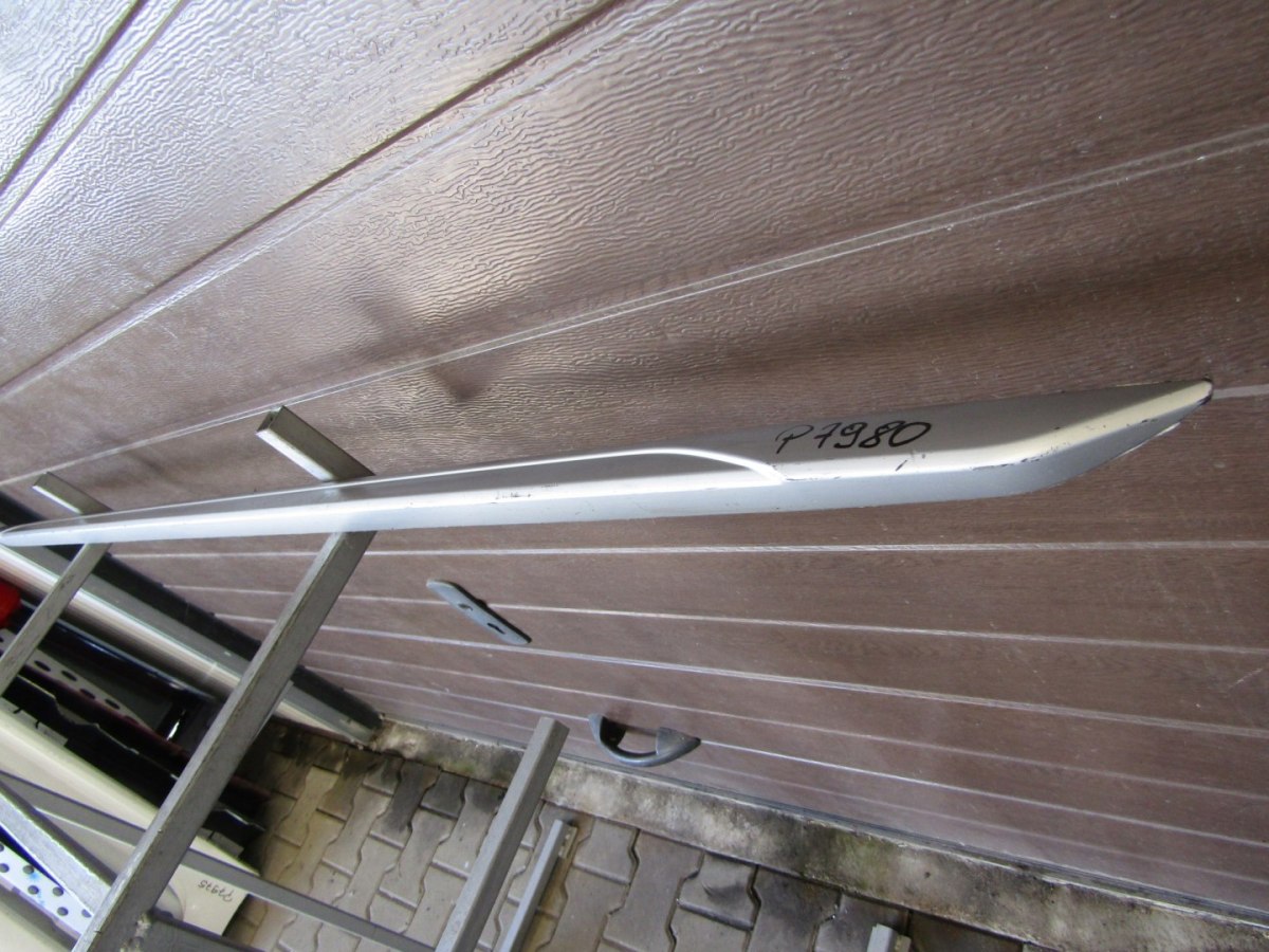 Lajsna praga lijeva Audi A4 B9 8W0 S-Line 19 Lift