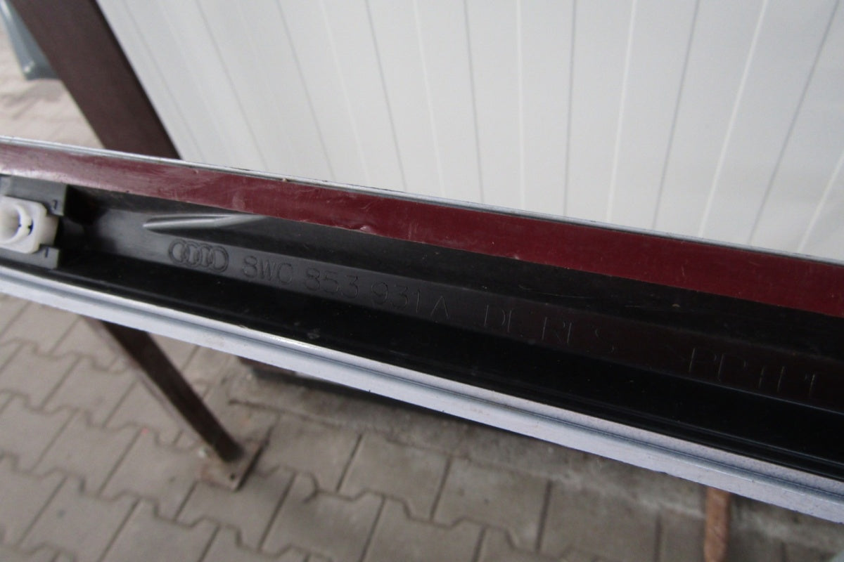 Lajsna praga lijeva Audi A4 B9 8W0 S-Line 19 Lift