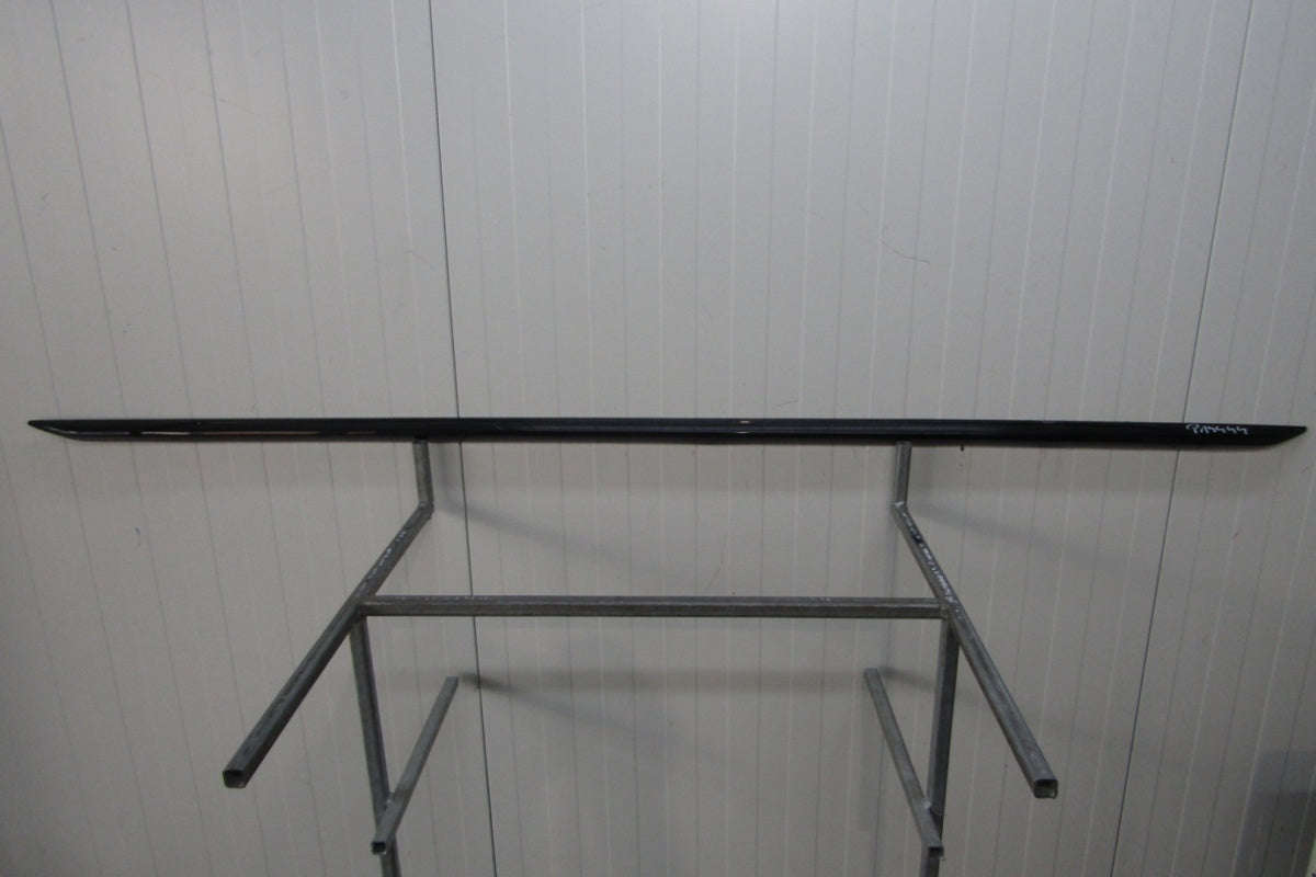 Lajsna praga lijeva Audi A4 B9 8W0 S-Line 19 Lift