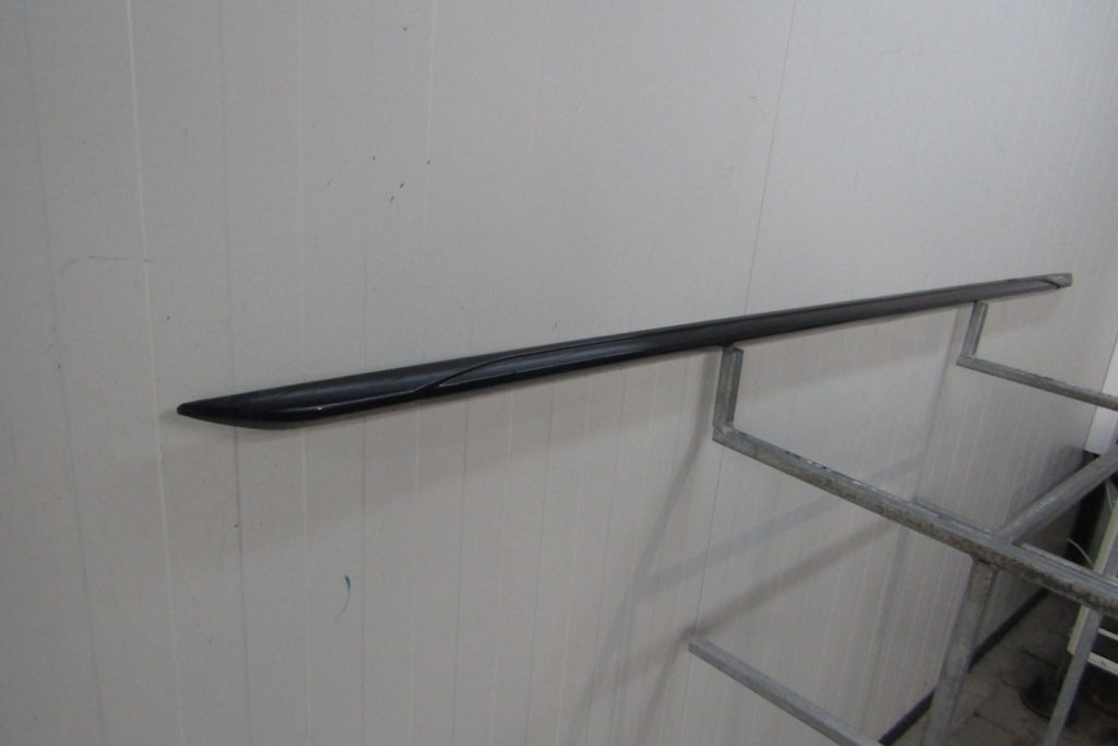 Lajsna praga lijeva Audi A4 B9 8W0 S-Line 19 Lift
