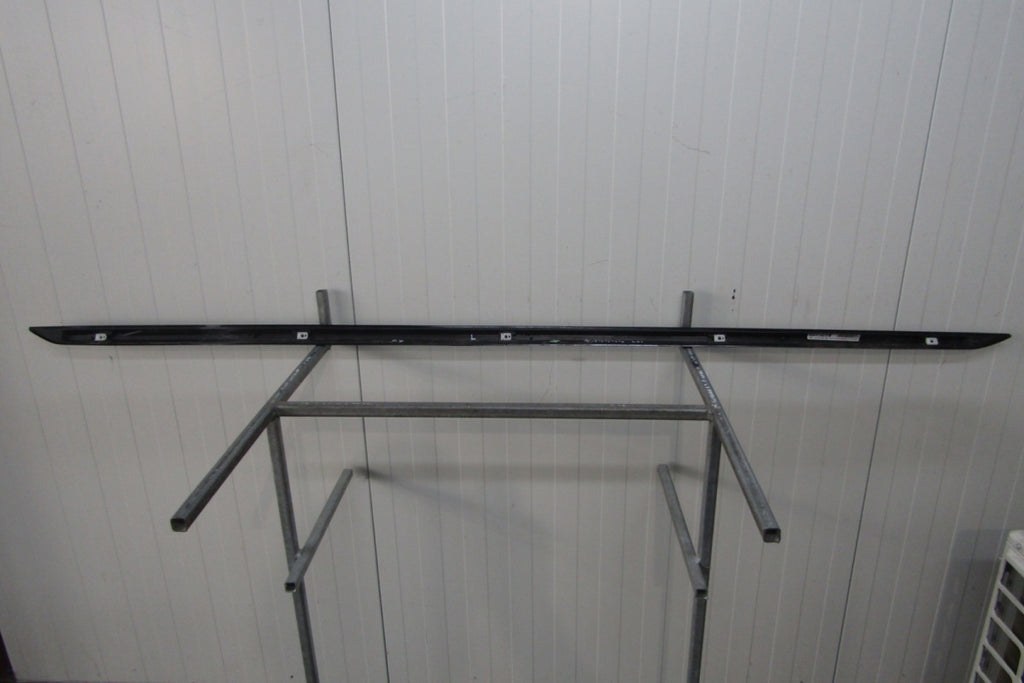 Lajsna praga lijeva Audi A4 B9 8W0 S-Line 19 Lift