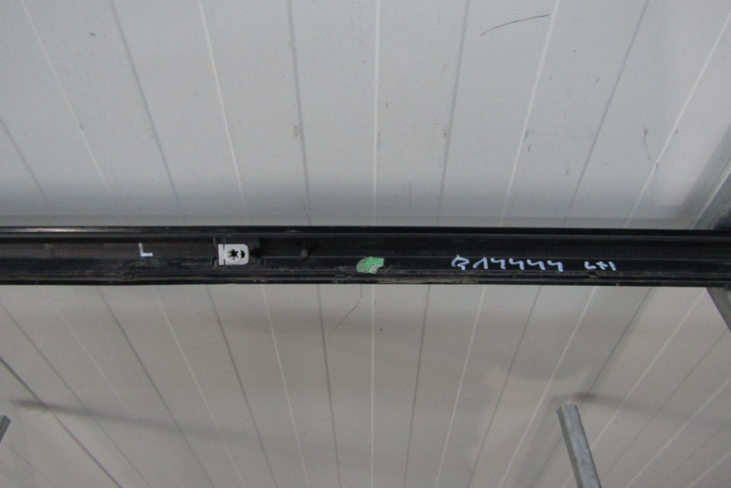 Lajsna praga lijeva Audi A4 B9 8W0 S-Line 19 Lift