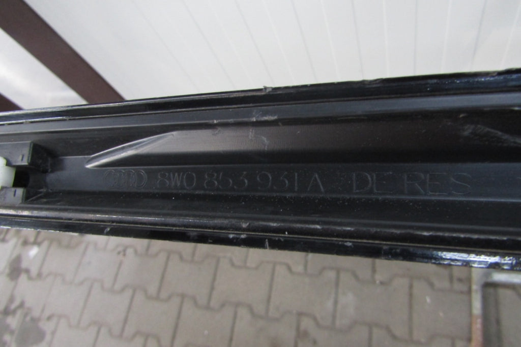 Lajsna praga lijeva Audi A4 B9 8W0 S-Line 19 Lift
