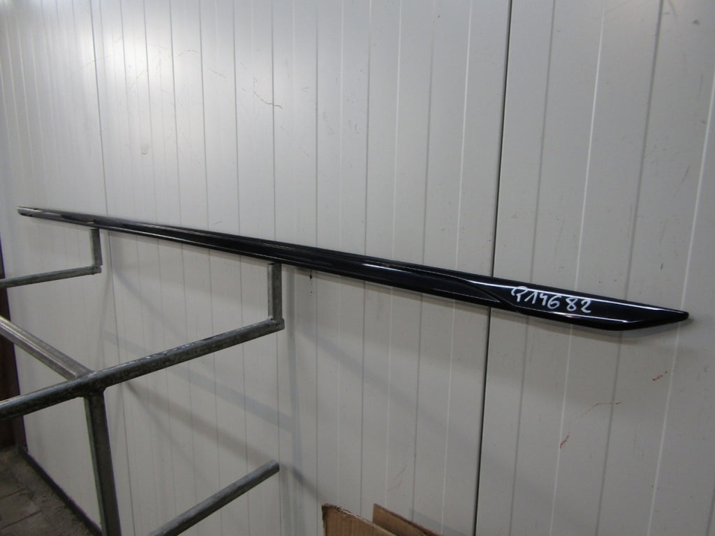 Lajsna praga lijeva Audi A4 B9 8W0 S-Line 19 Lift