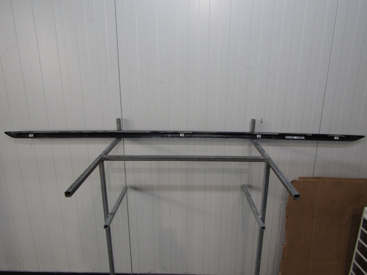 Lajsna praga lijeva Audi A4 B9 8W0 S-Line 19 Lift