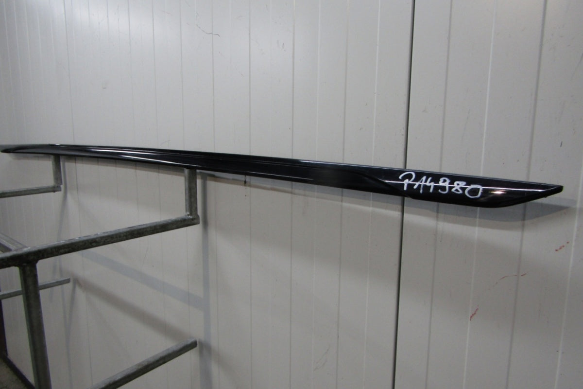 Lajsna praga lijeva Audi A4 B9 8W0 S-Line 19 Lift
